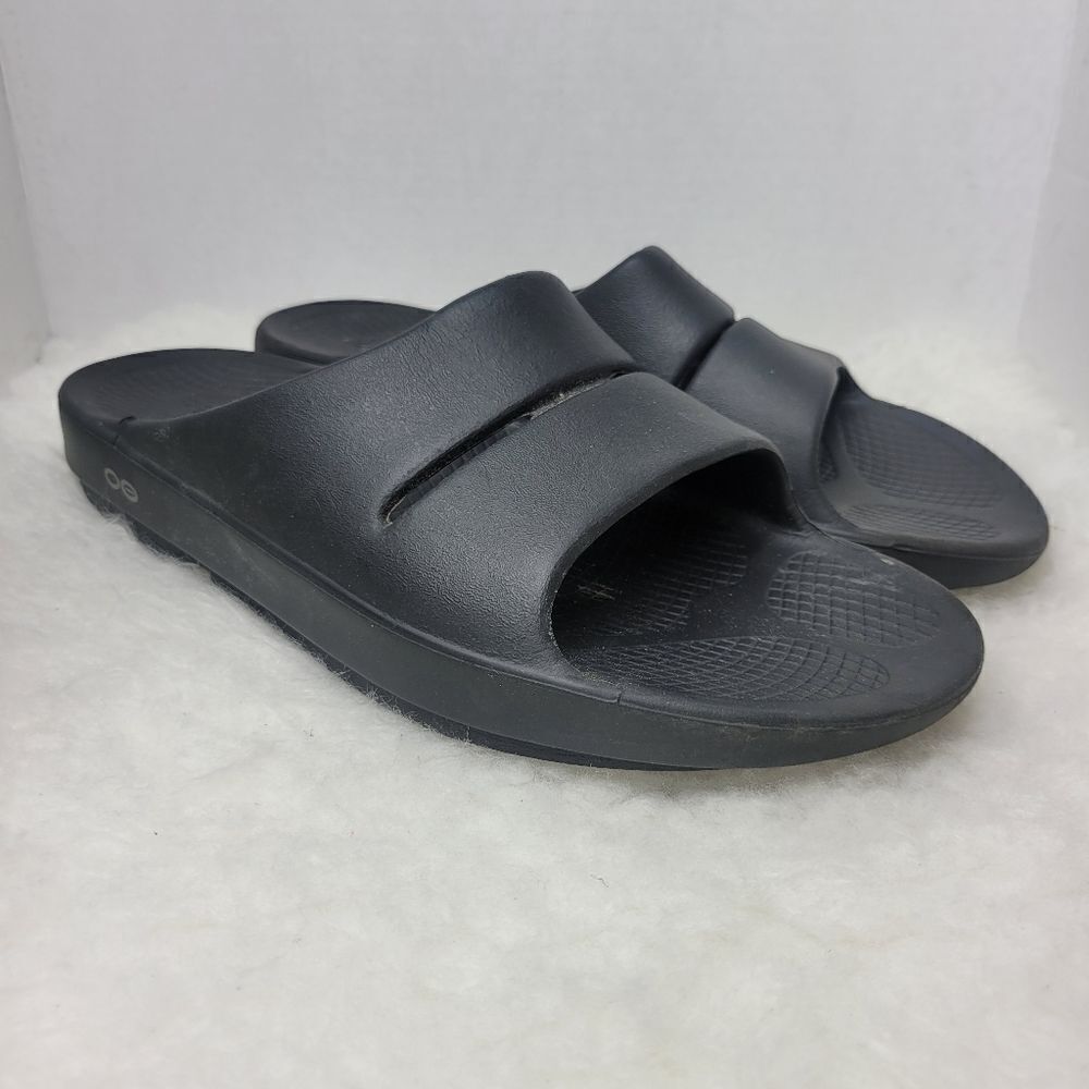 OOFOS OOahh Recovery Unisex Black Matte Sandals Shoes Size 10 M 12W